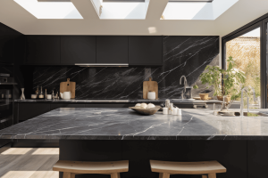 plan de travail marbre noir marquina