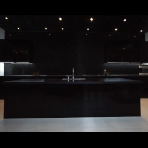 Plan de Travail Quartz Noir Etincelant