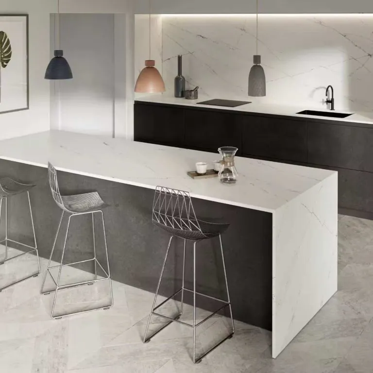 plan-travail-quartz-noir-veine-ethereal-noctis-silestone.jpg