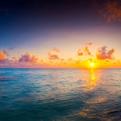 credence-coucher de-soleil-en-été
