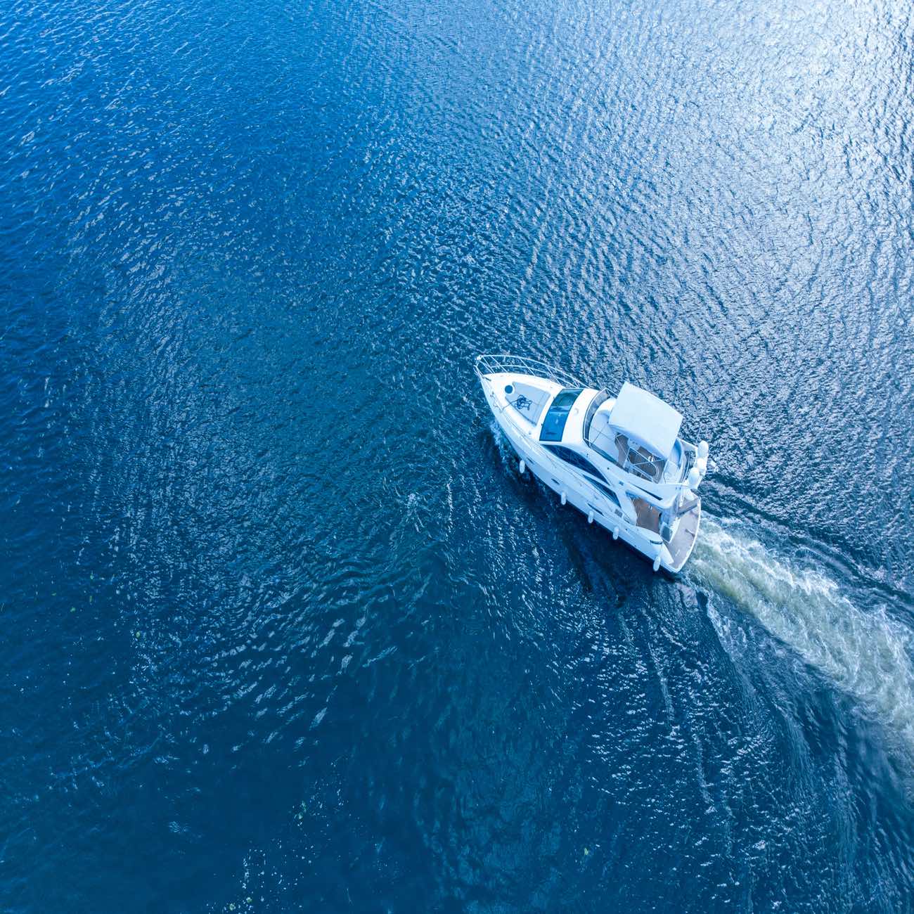 Crédence de Cuisine “Yacht blanc en mer” 14