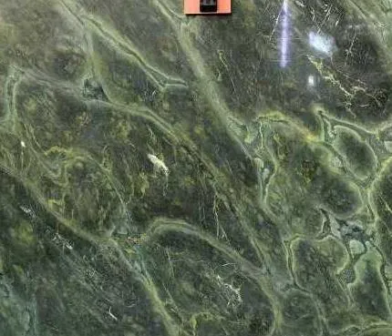 plan de travail en granit Verde Fantastico