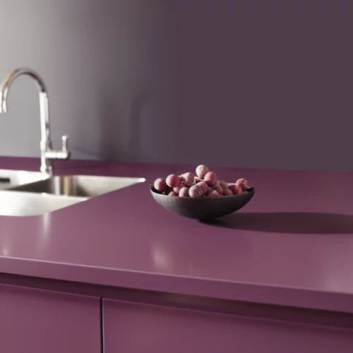 Plan Travail Pour La Cuisine En Corian – “Chic Aubergine”