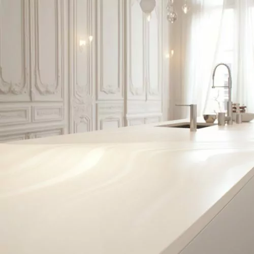 Ilot Central de Cuisine En Corian – “Onyx Blanc” 2