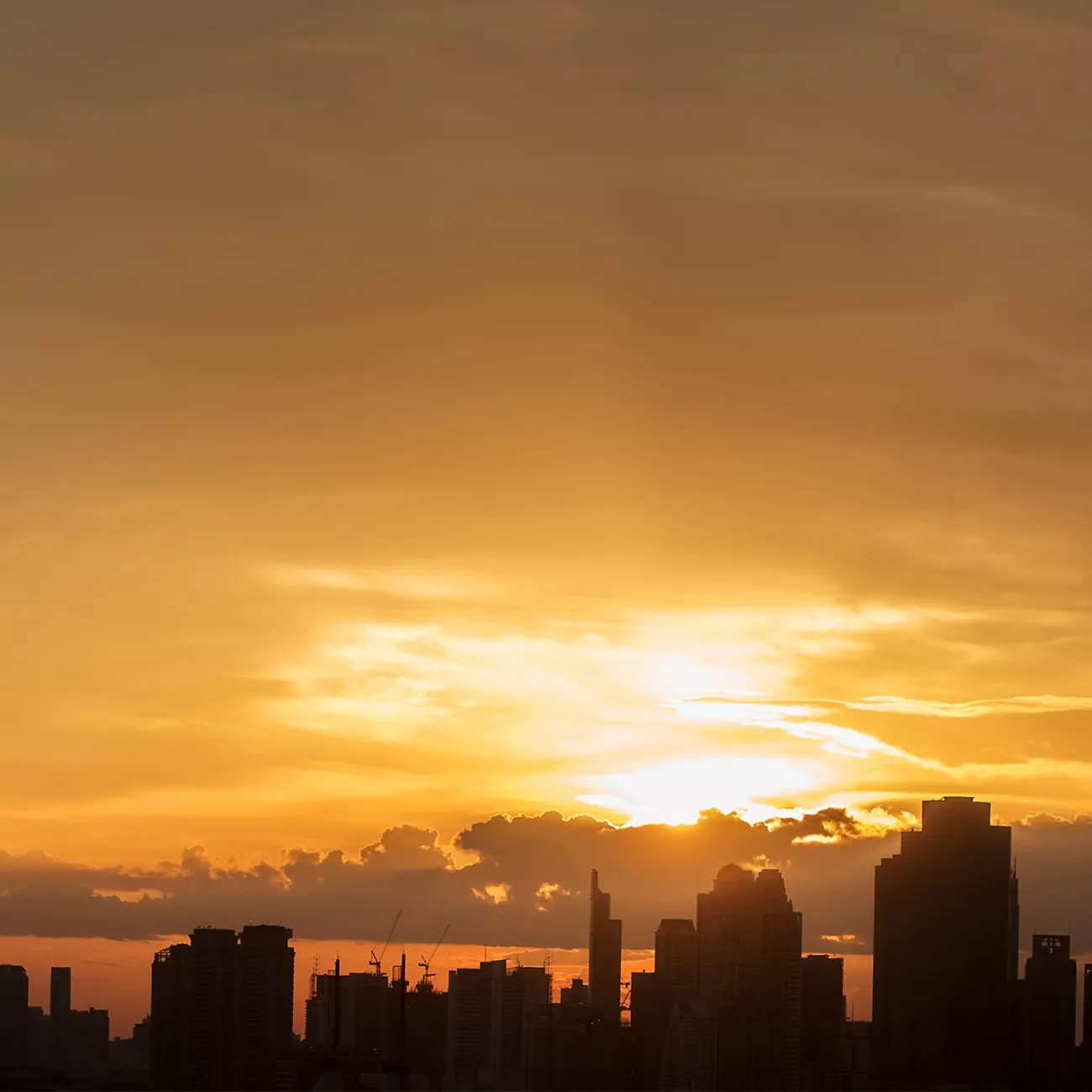 Crédence de Cuisine “Coucher De Soleil En Ville” 2